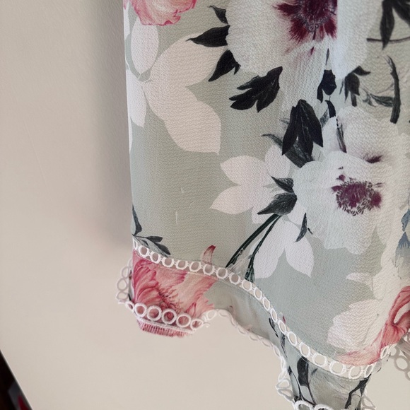 SELFIE VERSAILLES THREE-QUARTER SLEEVE FLORAL ROMPER - Picture 6 of 10